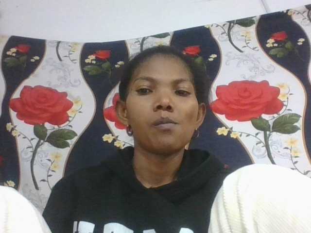 Lyah7a live cam on BongaCams