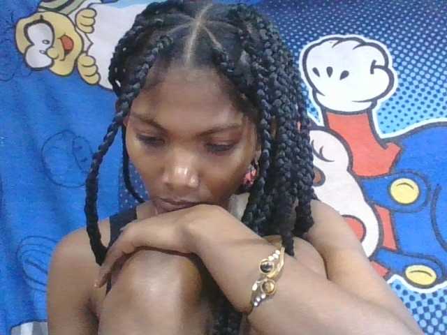 Lyah7a live cam on BongaCams