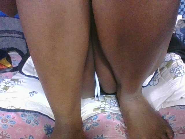 Lyah7a live cam on BongaCams