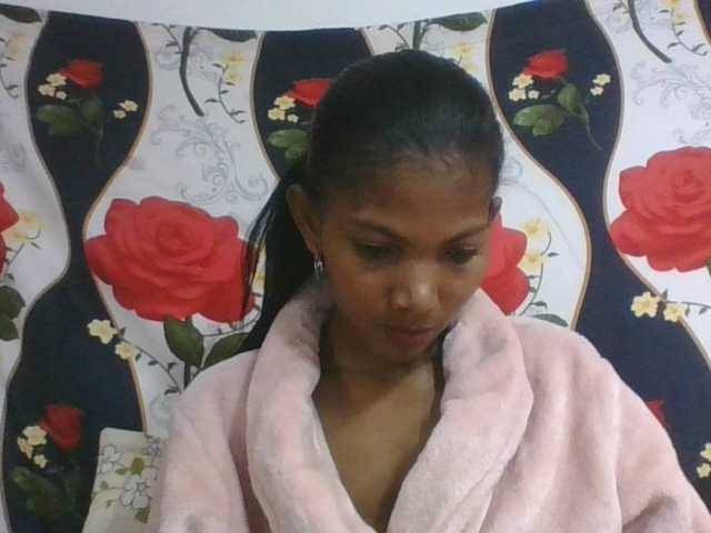 Lyah7a live cam on BongaCams