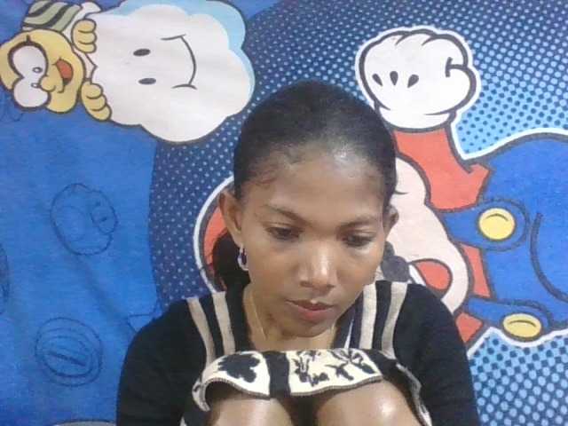 Lyah7a live cam on BongaCams