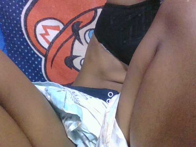 Lyah7a live cam on BongaCams