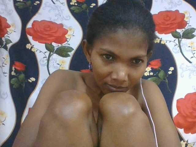 Lyah7a live cam on BongaCams