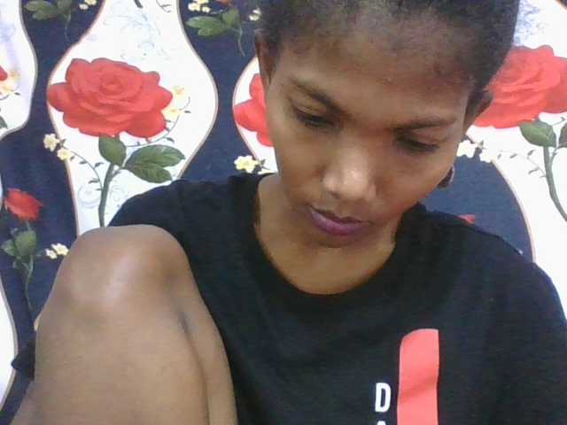 Lyah7a live cam on BongaCams