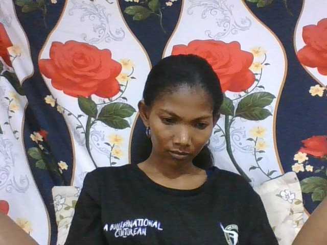 Lyah7a live cam on BongaCams