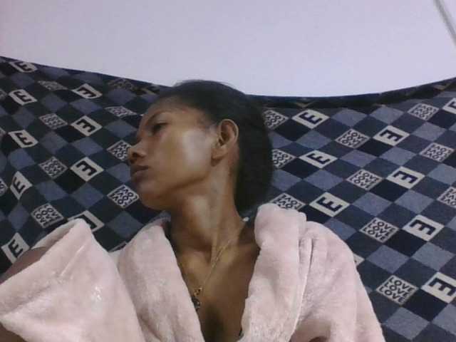 Lyah7a live cam on BongaCams