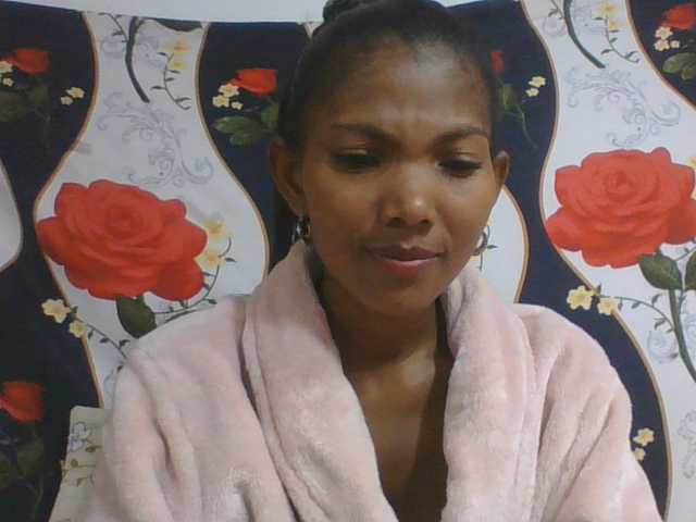 Lyah7a live cam on BongaCams