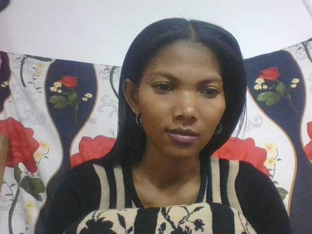 Lyah7a live cam on BongaCams