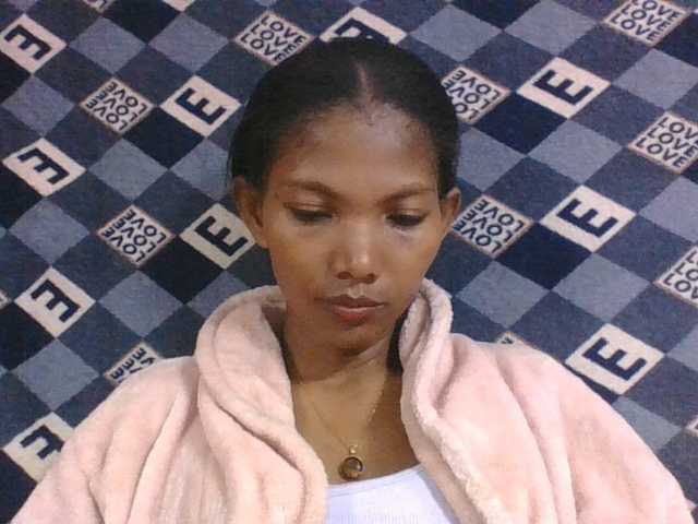 Lyah7a live cam on BongaCams