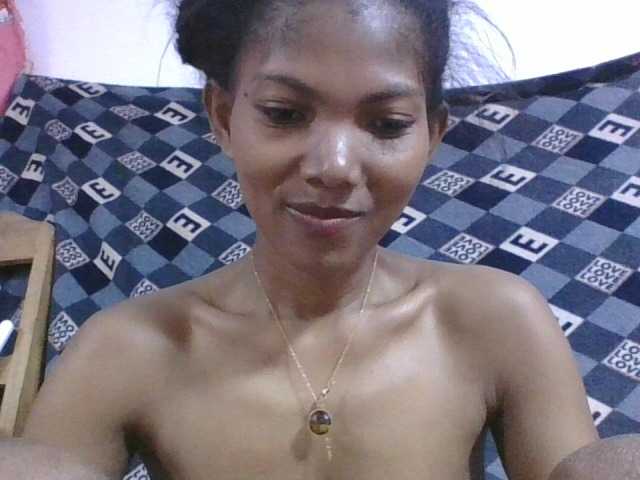 Lyah7a live cam on BongaCams