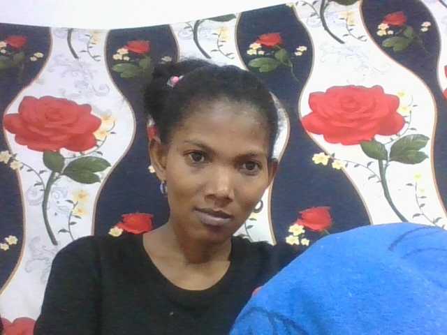 Lyah7a live cam on BongaCams