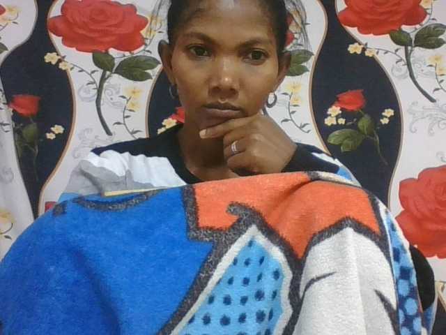 Lyah7a live cam on BongaCams