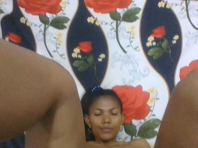 Lyah7a live cam on BongaCams