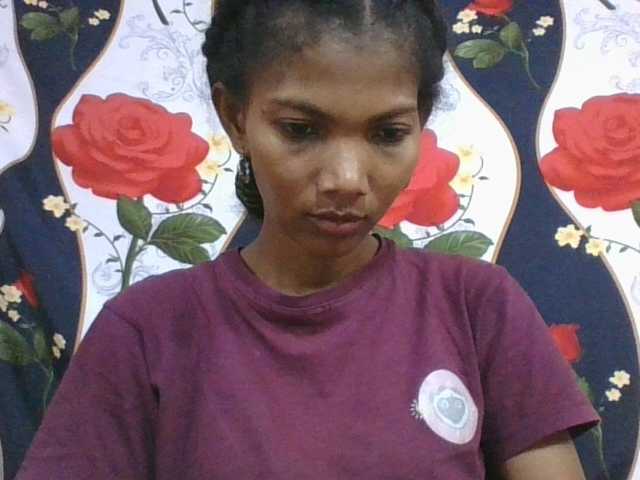 Lyah7a live cam on BongaCams
