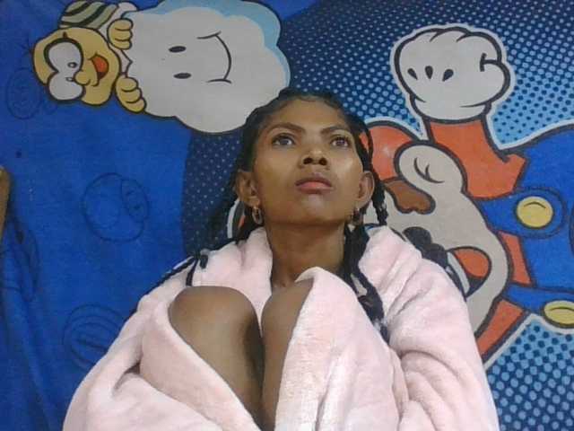Lyah7a live cam on BongaCams