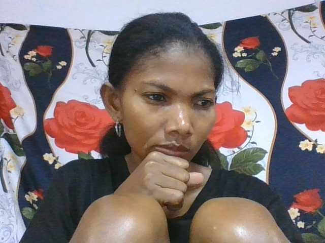 Lyah7a live cam on BongaCams