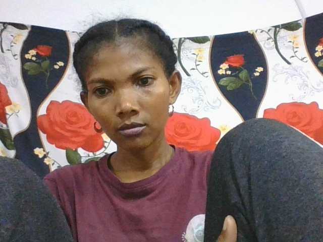 Lyah7a live cam on BongaCams