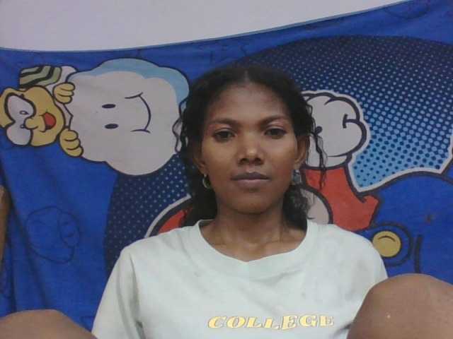 Lyah7a live cam on BongaCams