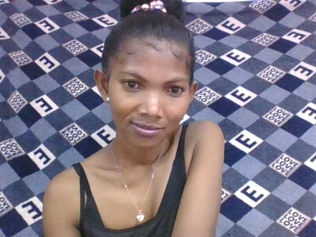 Lyah7a's BongaCams show and profile