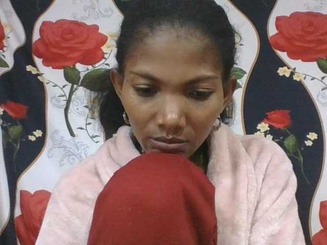 Lyah7a live webcam show