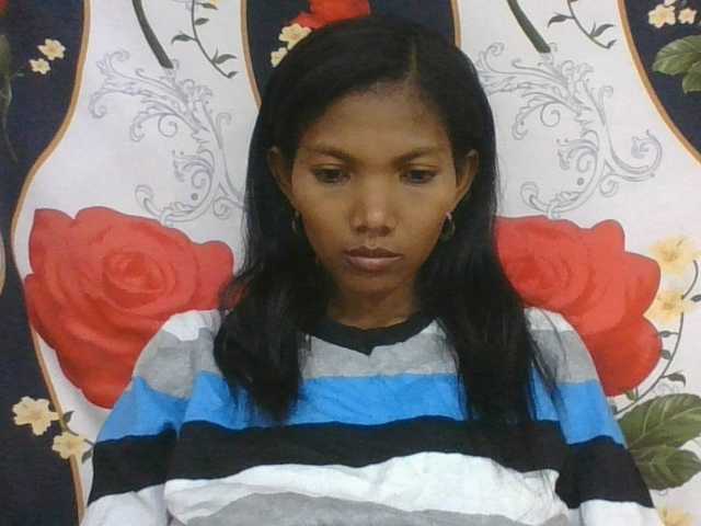 Lyah7a live cam on BongaCams