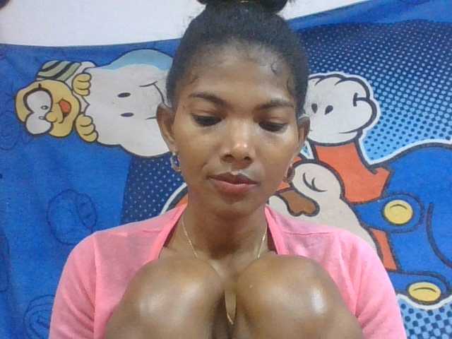 Lyah7a live cam on BongaCams