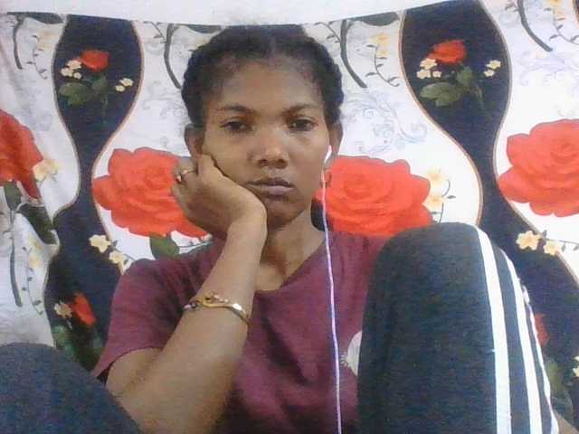 Lyah7a live cam on BongaCams