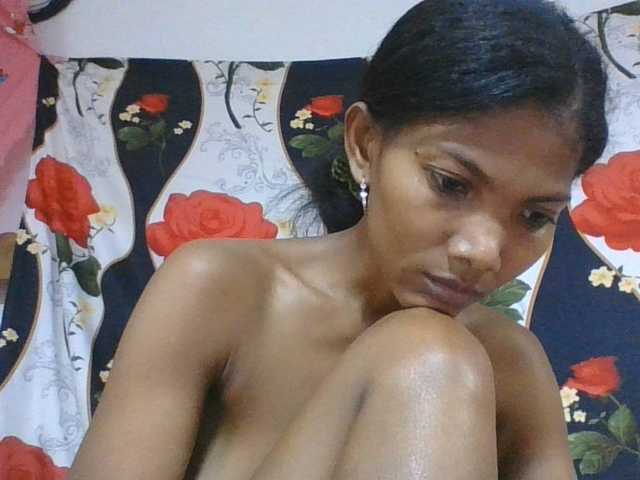 Lyah7a live cam on BongaCams