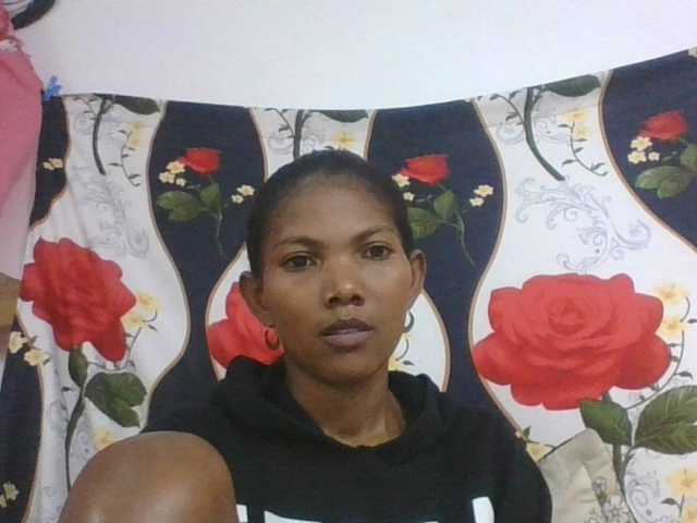 Lyah7a live cam on BongaCams