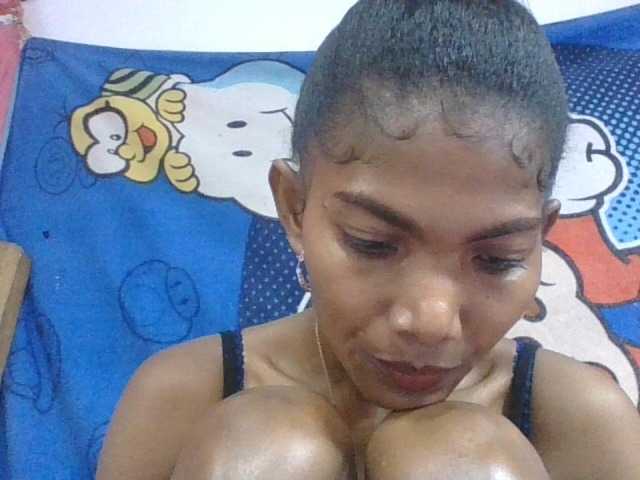 Lyah7a live cam on BongaCams
