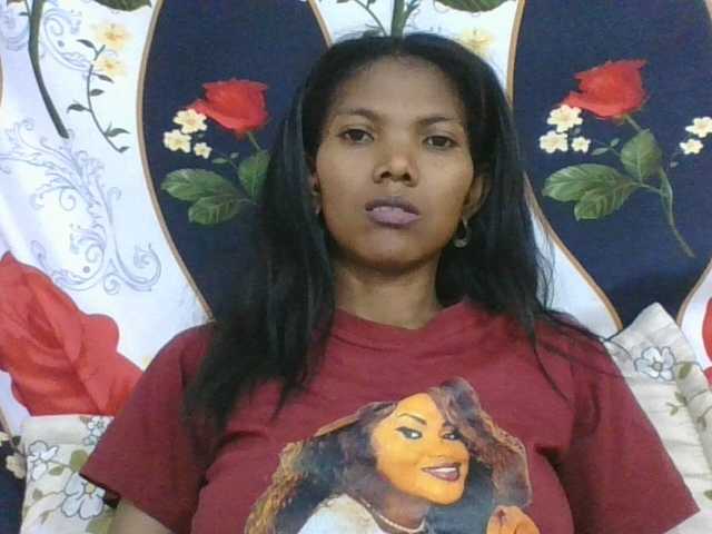 Lyah7a live cam on BongaCams
