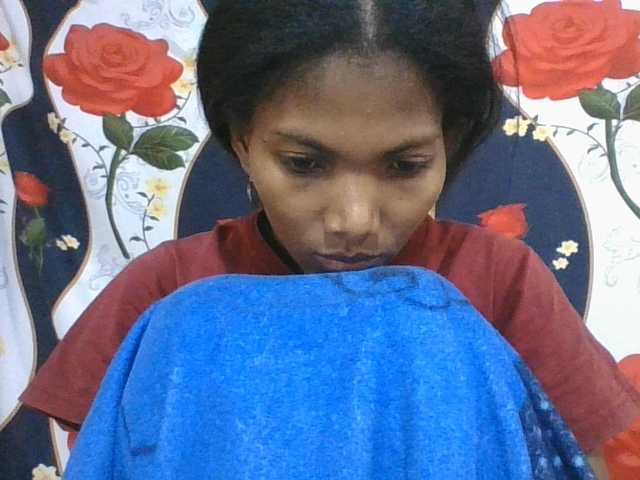 Lyah7a live cam on BongaCams