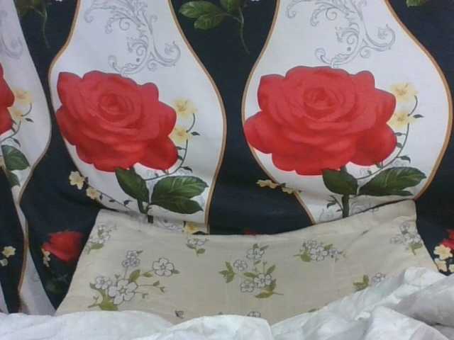 Lyah7a live cam on BongaCams