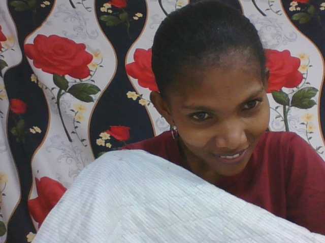 Lyah7a live cam on BongaCams