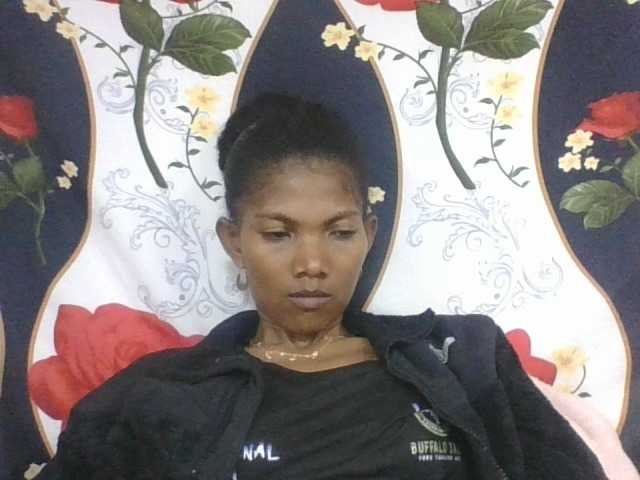 Lyah7a live cam on BongaCams