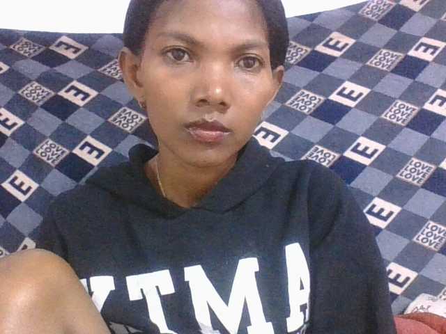 Lyah7a live cam on BongaCams
