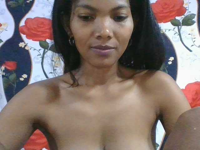 Lyah7a live cam on BongaCams