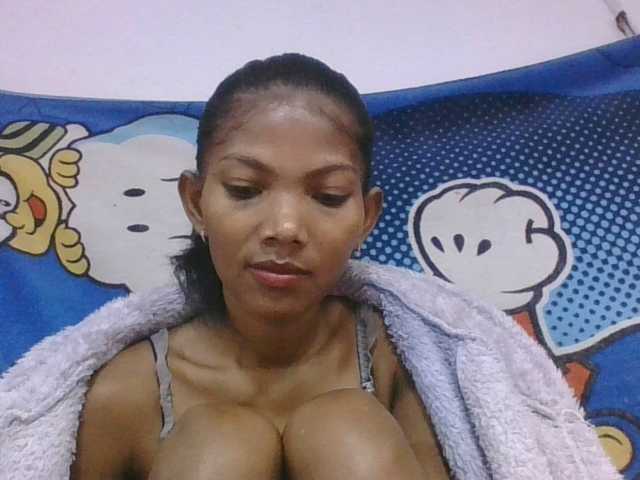 Lyah7a live cam on BongaCams