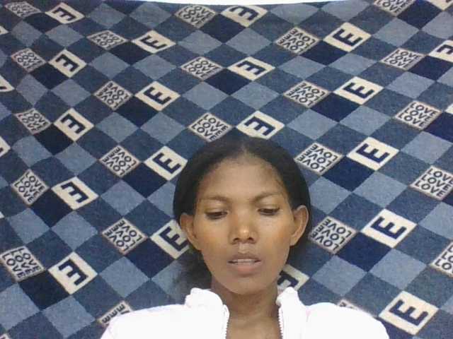 Lyah7a live cam on BongaCams