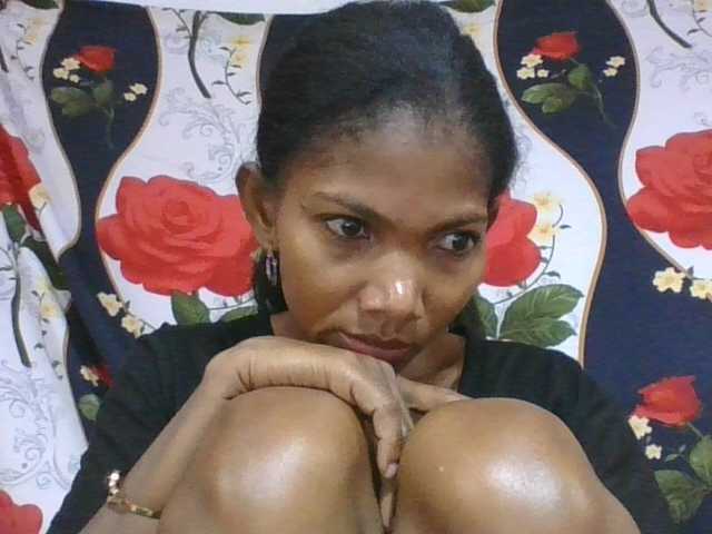Lyah7a live cam on BongaCams