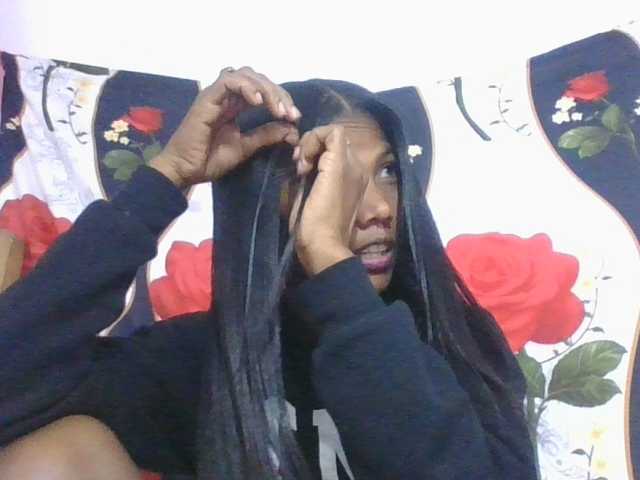 Lyah7a live cam on BongaCams