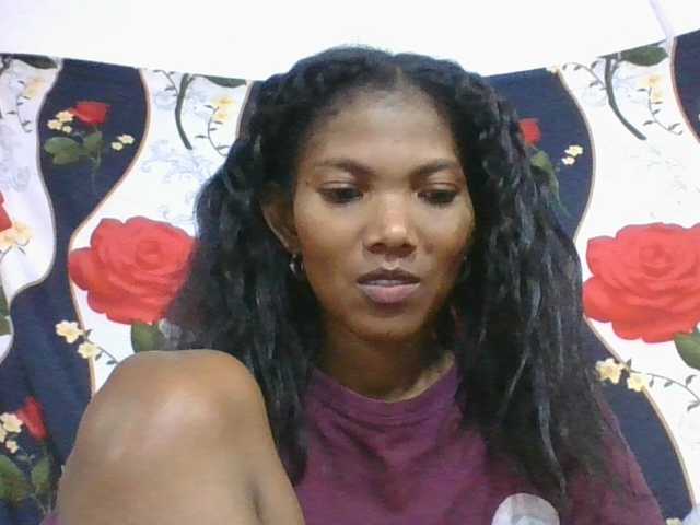 Lyah7a live cam on BongaCams