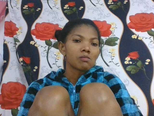 Lyah7a live cam on BongaCams