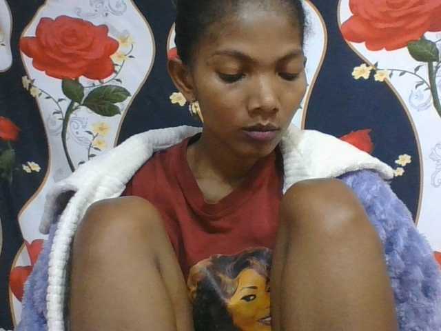 Lyah7a live cam on BongaCams