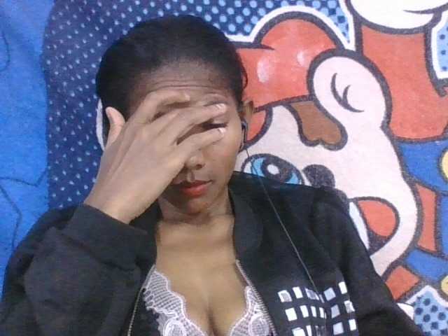 Lyah7a live cam on BongaCams