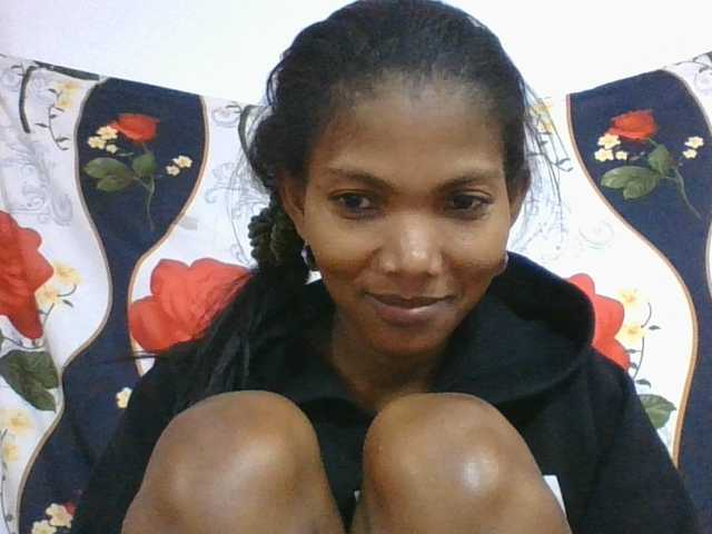 Lyah7a live cam on BongaCams