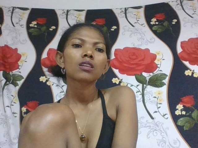 Lyah7a live webcam show