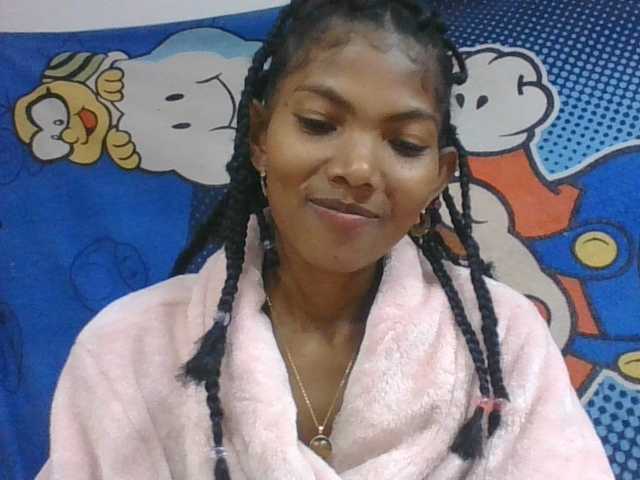 Lyah7a live cam on BongaCams