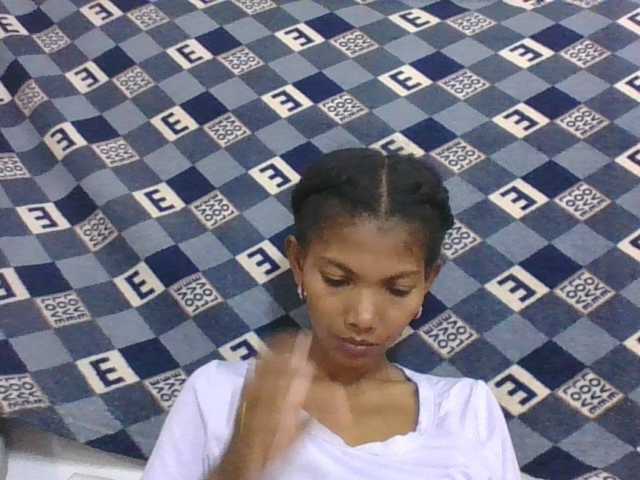 Lyah7a live cam on BongaCams