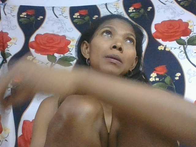Lyah7a live cam on BongaCams